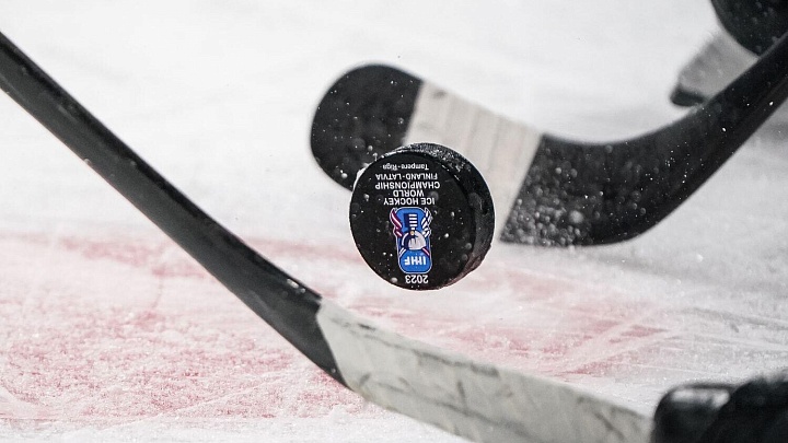 Сборная Швеции обыграла швейцарцев в матче молодежного ЧМ по хоккею