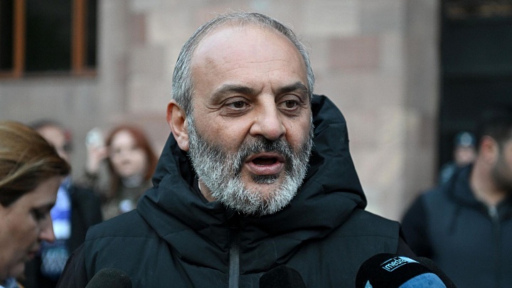 Арестованные в Армении архиепископы объявили голодовку