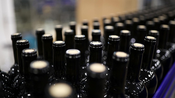 СМИ сообщили о падении производства некрепкого алкоголя