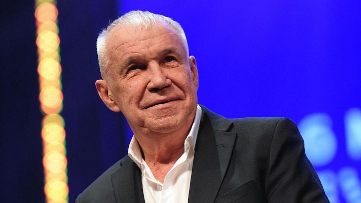 Любимова вручила Гармашу медаль Твардовского