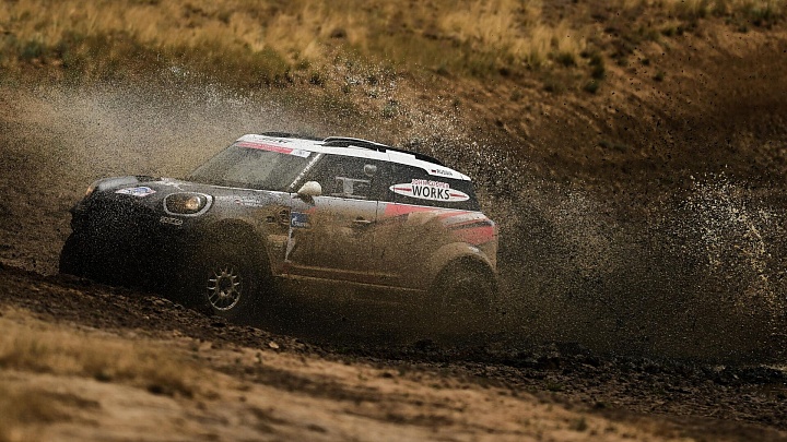 Кротов и Жильцов застряли на спецучастке второго этапа "Дакара"