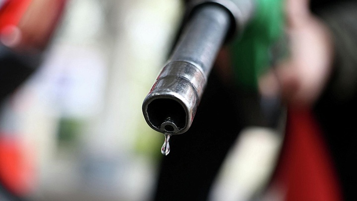 Стоимость бензина во Франции выросла до максимума с лета 2022 года
